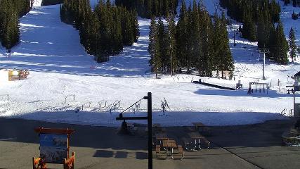 Arapahoe Basin: Base area (arapahoebasin.com)