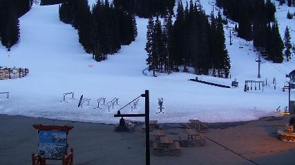Arapahoe Basin: Base area (arapahoebasin.com)