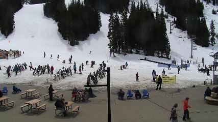 Arapahoe Basin: Base area (arapahoebasin.com)