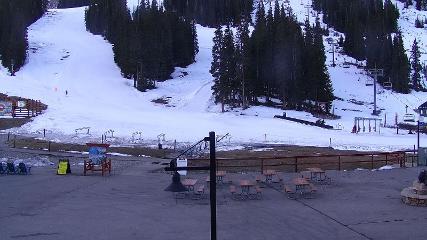 Arapahoe Basin: Base area (arapahoebasin.com)