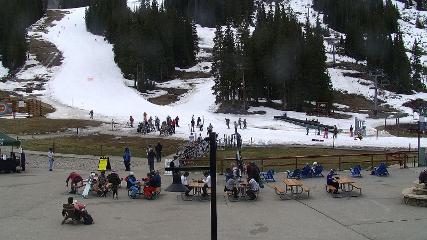 Arapahoe Basin: Base area (arapahoebasin.com)