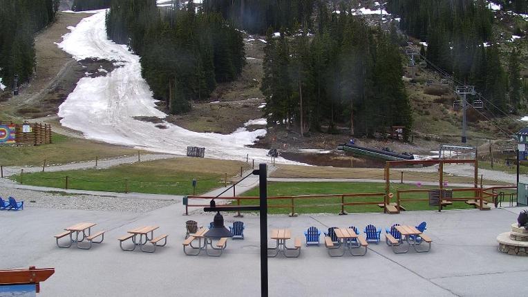 Webcam Arapahoe Basin: Base area