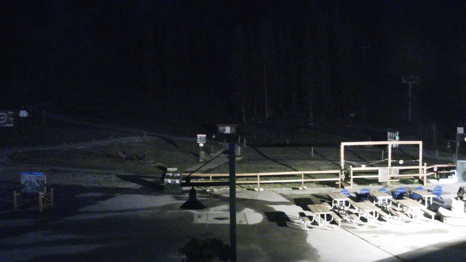 Webcam Arapahoe Basin: Base area