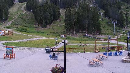 Arapahoe Basin: Base area (arapahoebasin.com)