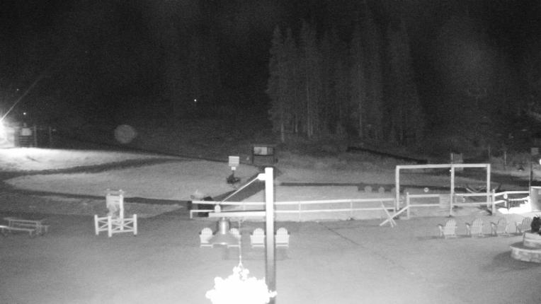 Webcam Arapahoe Basin: Base area