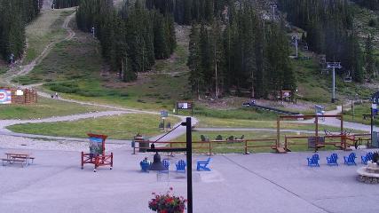 Arapahoe Basin: Base area (arapahoebasin.com)