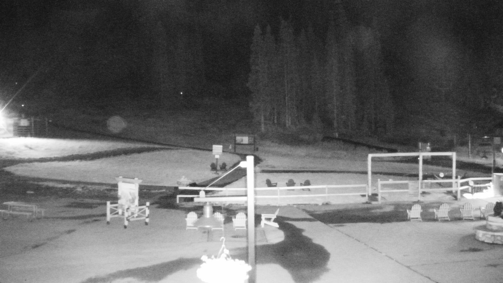 Webcam Arapahoe Basin: Base area