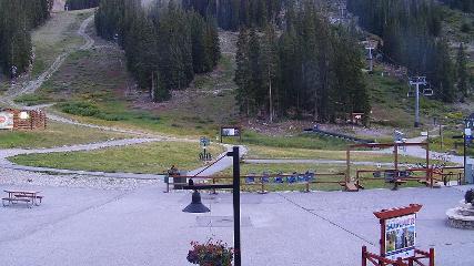 Arapahoe Basin: Base area (arapahoebasin.com)