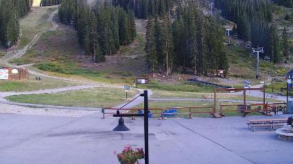 Arapahoe Basin: Base area (arapahoebasin.com)