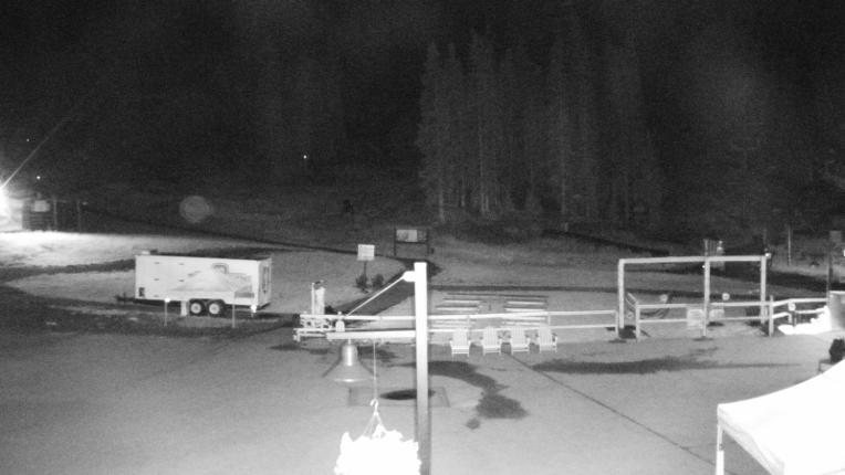 Webcam Arapahoe Basin: Base area