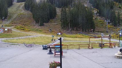 Arapahoe Basin: Base area (arapahoebasin.com)