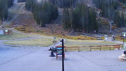 Arapahoe Basin: Base area (arapahoebasin.com)