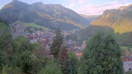 Avoriaz: Village (avorinet.com)