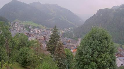 Avoriaz: Village (avorinet.com)