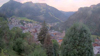 Avoriaz: Village (avorinet.com)