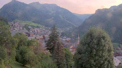 Avoriaz: Village (avorinet.com)