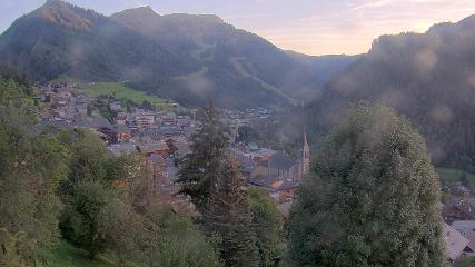 Avoriaz: Village (avorinet.com)