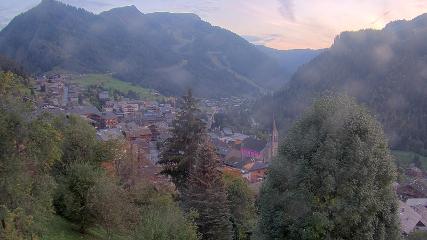Avoriaz: Village (avorinet.com)