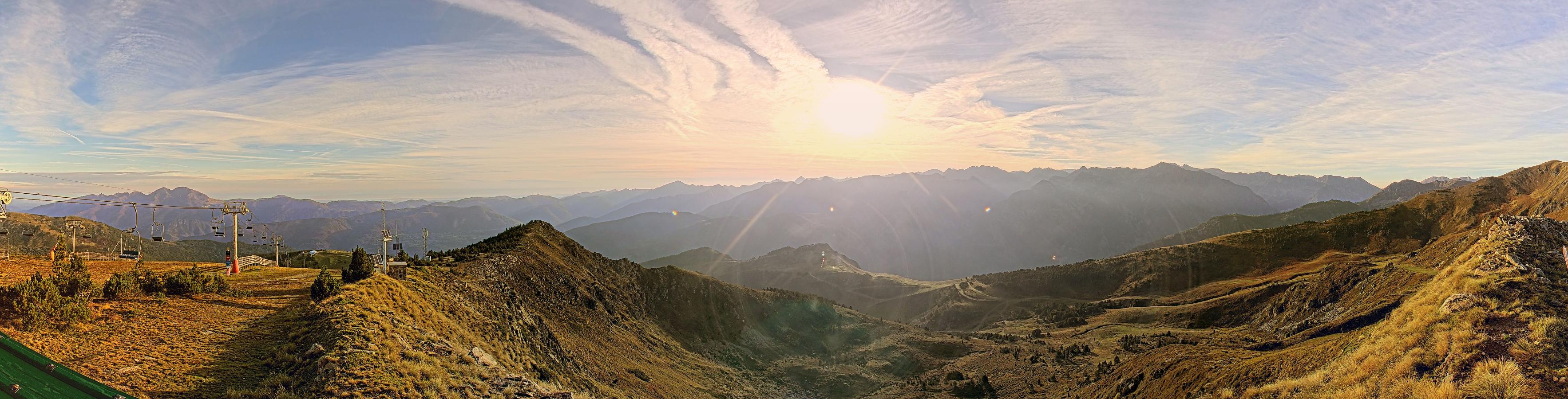 Webcam Ax 3 Domaines: Panoramique 2300m