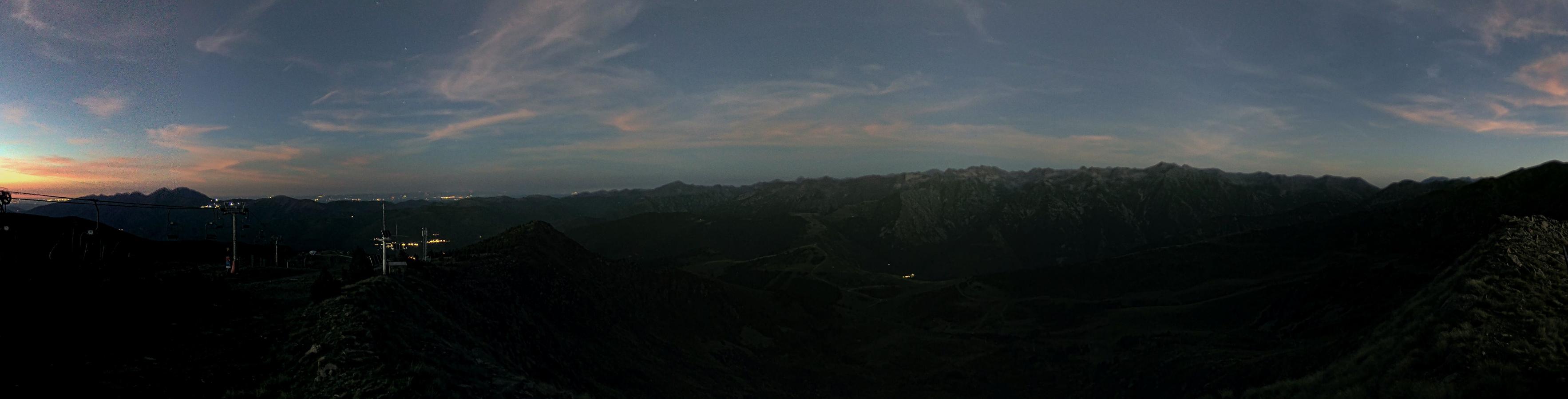 Webcam Ax 3 Domaines: Panoramique 2300m