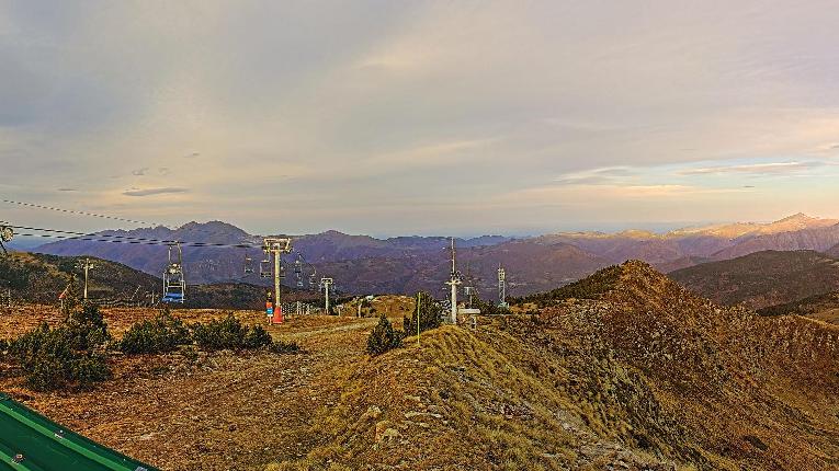 Webcam Ax 3 Domaines: Panoramique 2300m