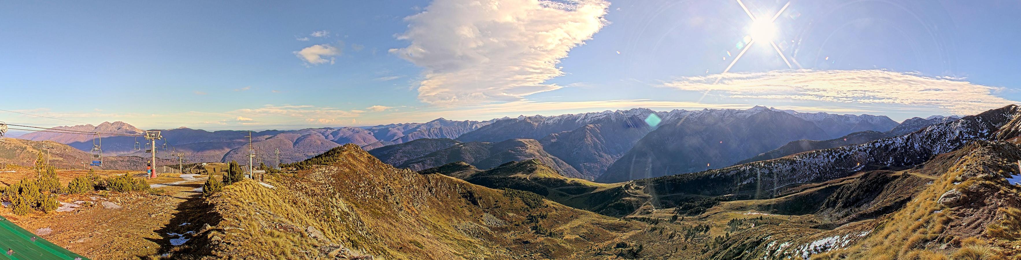 Webcam Ax 3 Domaines: Panoramique 2300m