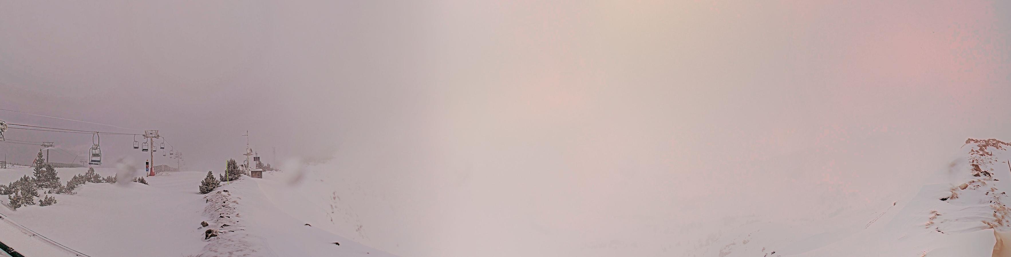 Webcam Ax 3 Domaines: Panoramique 2300m