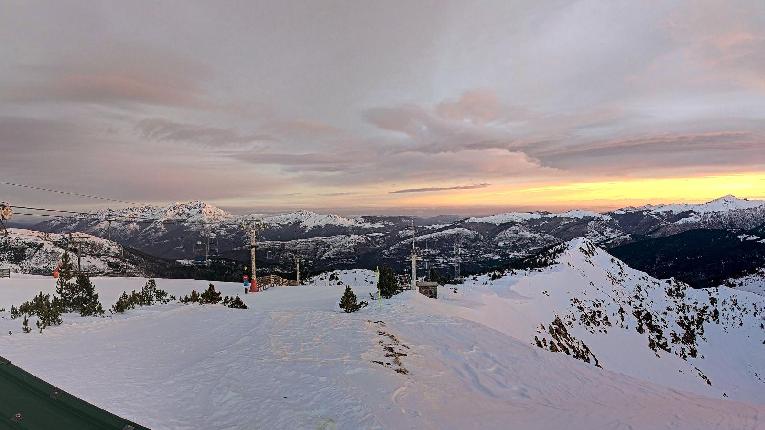 Webcam Ax 3 Domaines: Panoramique 2300m