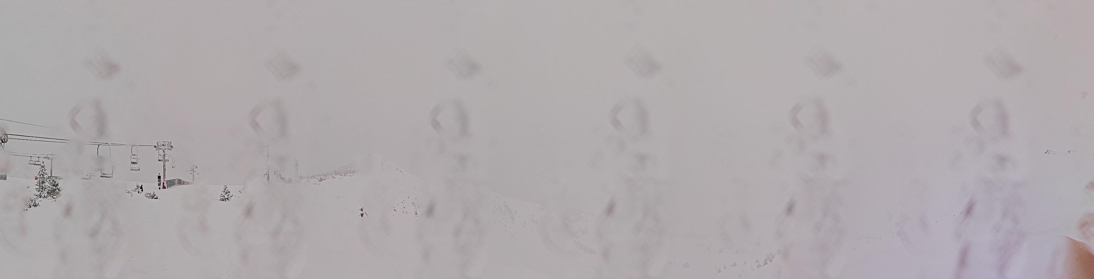 Webcam Ax 3 Domaines: Panoramique 2300m