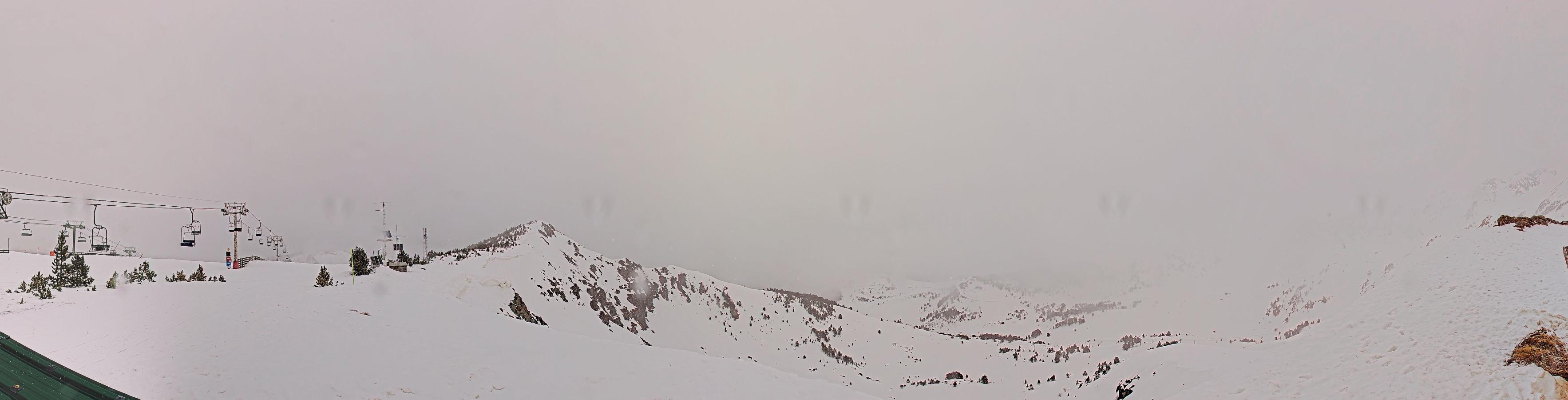 Webcam Ax 3 Domaines: Panoramique 2300m