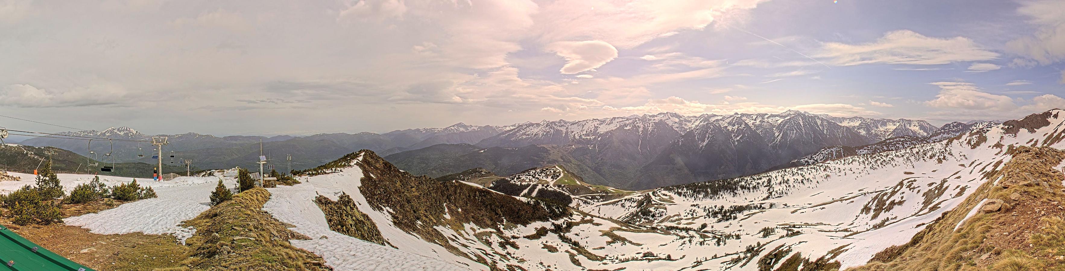 Webcam Ax 3 Domaines: Panoramique 2300m