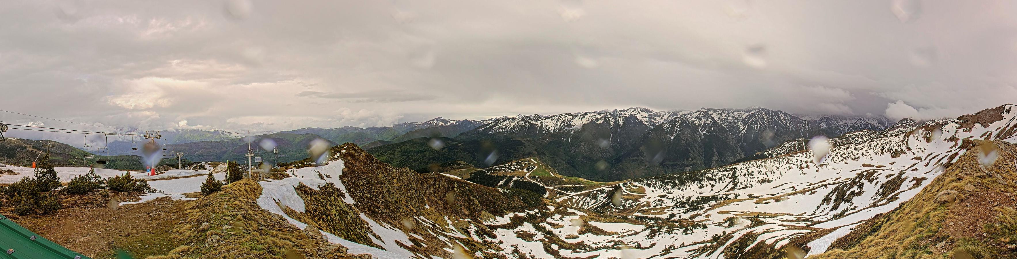Webcam Ax 3 Domaines: Panoramique 2300m