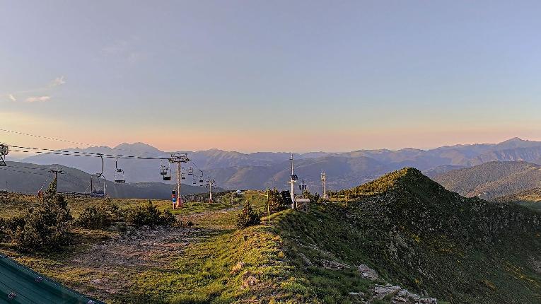 Webcam Ax 3 Domaines: Panoramique 2300m