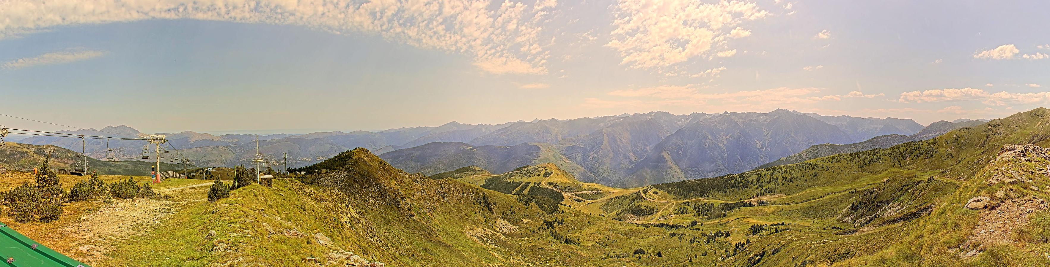 Webcam Ax 3 Domaines: Panoramique 2300m