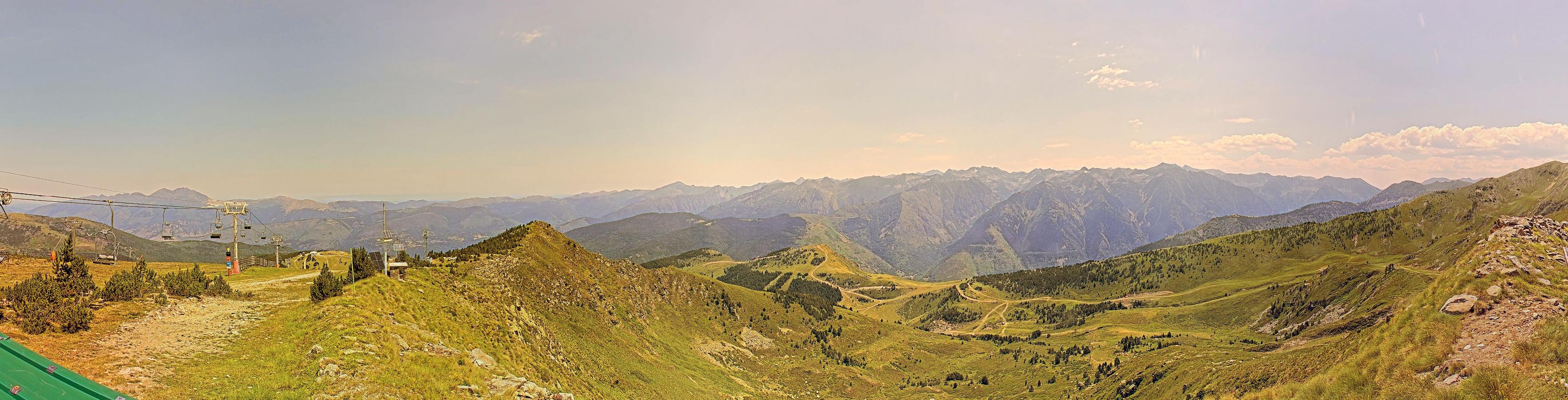 Webcam Ax 3 Domaines: Panoramique 2300m