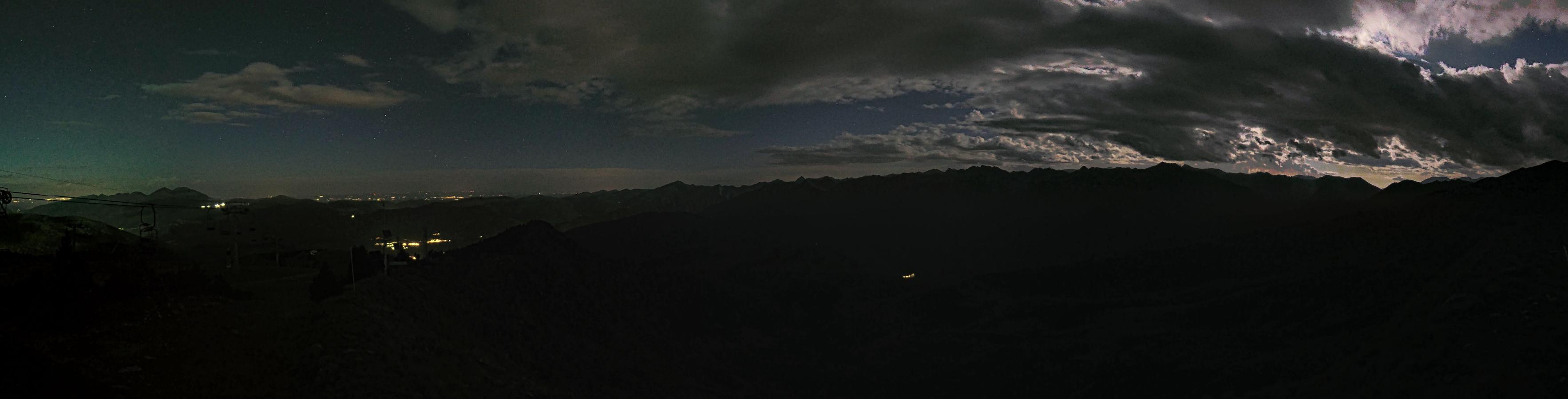 Webcam Ax 3 Domaines: Panoramique 2300m