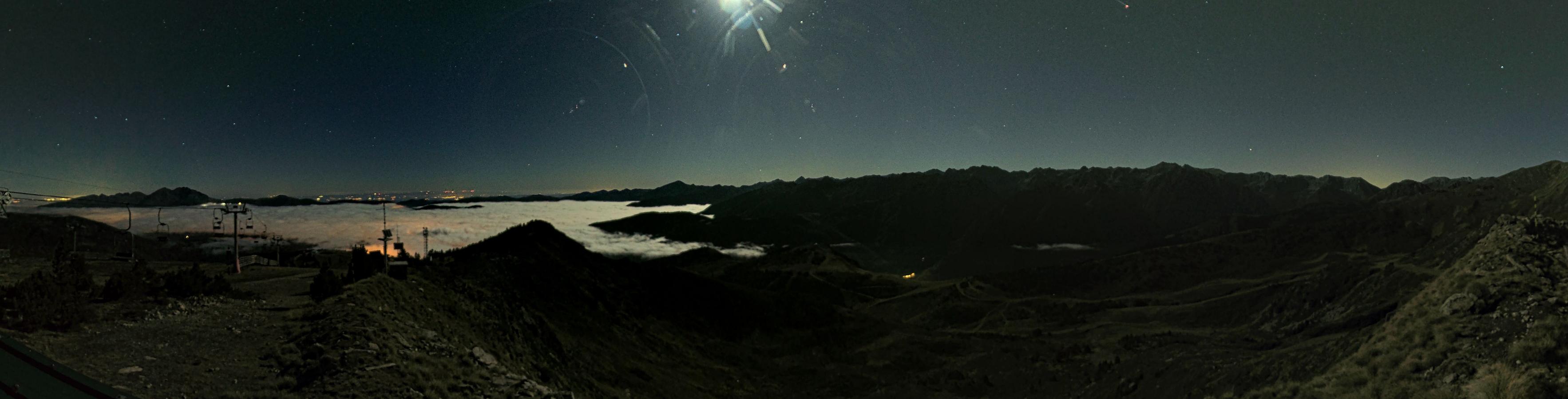 Webcam Ax 3 Domaines: Panoramique 2300m