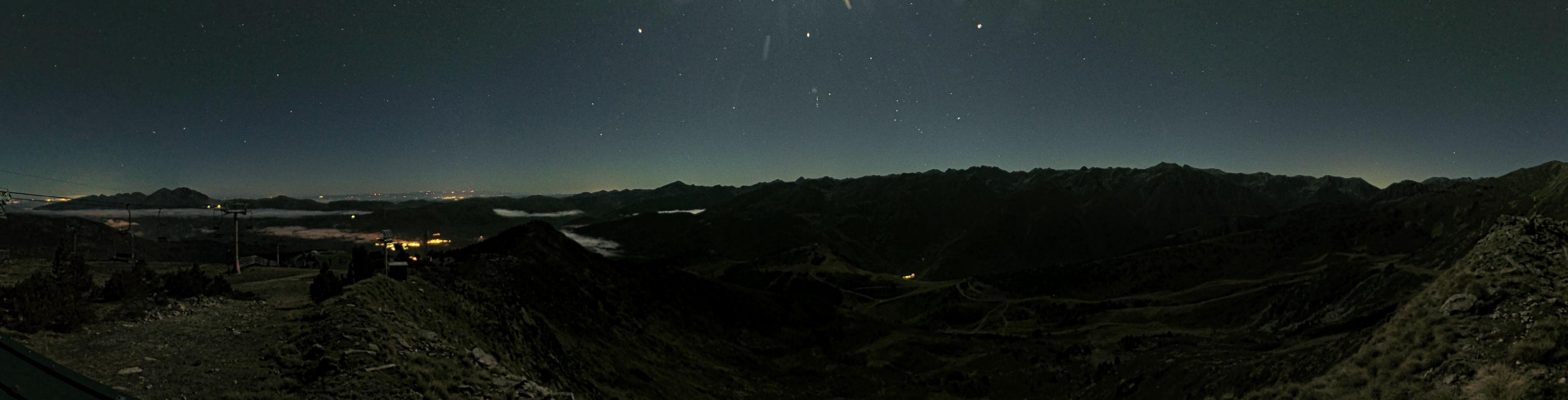 Webcam Ax 3 Domaines: Panoramique 2300m