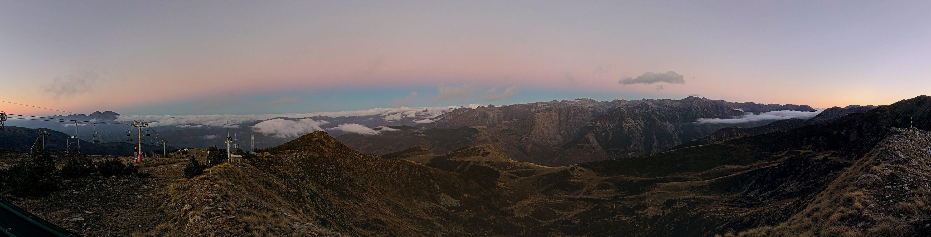 Webcam Ax 3 Domaines: Panoramique 2300m