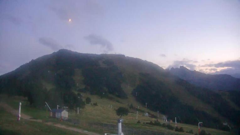 Webcam Ax 3 Domaines: Saquet 2000m