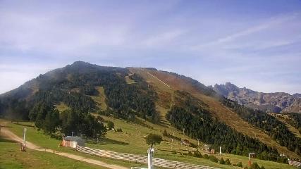 Ax 3 Domaines: Saquet 2000m (ax-ski.com)