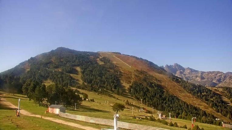Webcam Ax 3 Domaines: Saquet 2000m