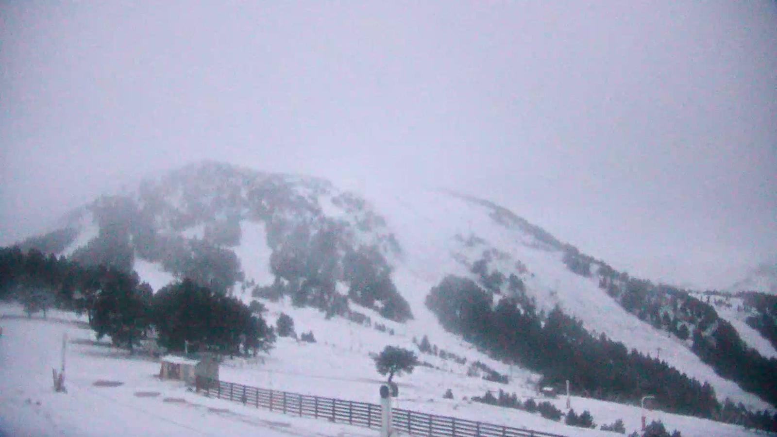 Webcam Ax 3 Domaines: Saquet 2000m