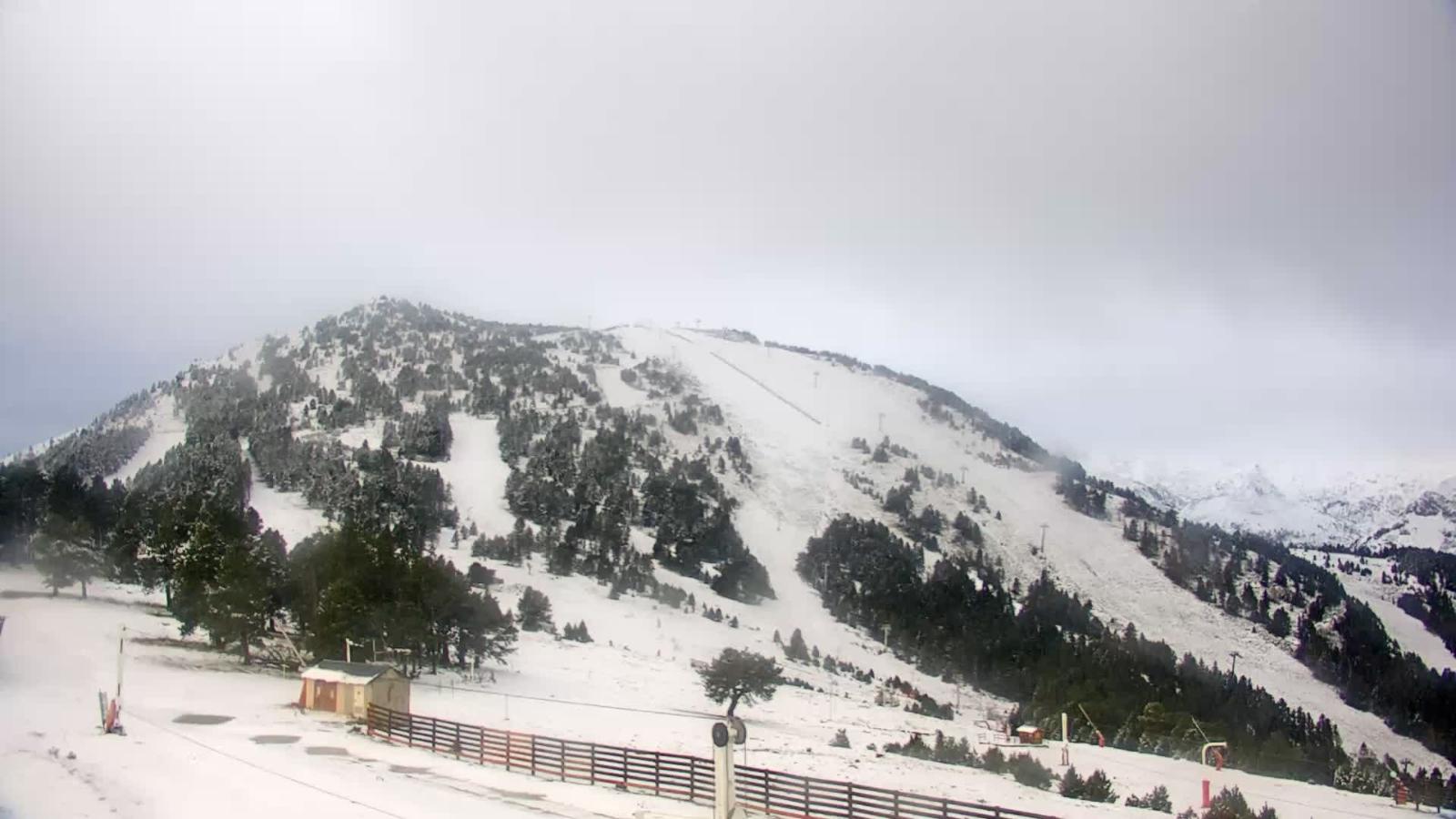 Webcam Ax 3 Domaines: Saquet 2000m