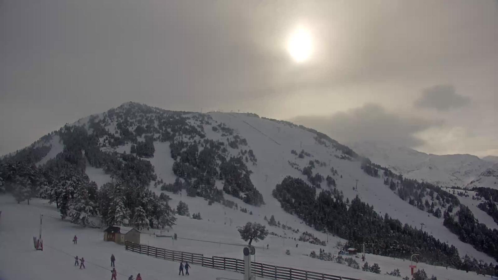 Webcam Ax 3 Domaines: Saquet 2000m