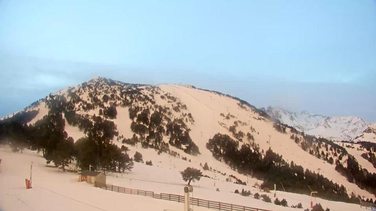 Webcam Ax 3 Domaines: Saquet 2000m