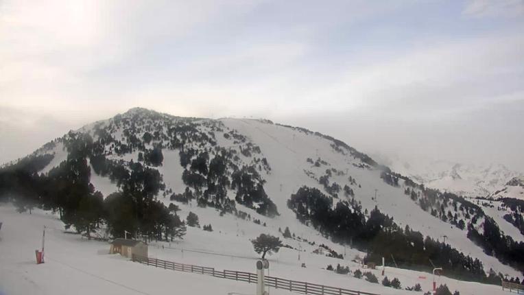 Webcam Ax 3 Domaines: Saquet 2000m