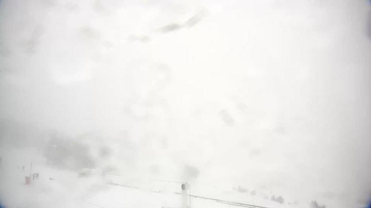 Webcam Ax 3 Domaines: Saquet 2000m