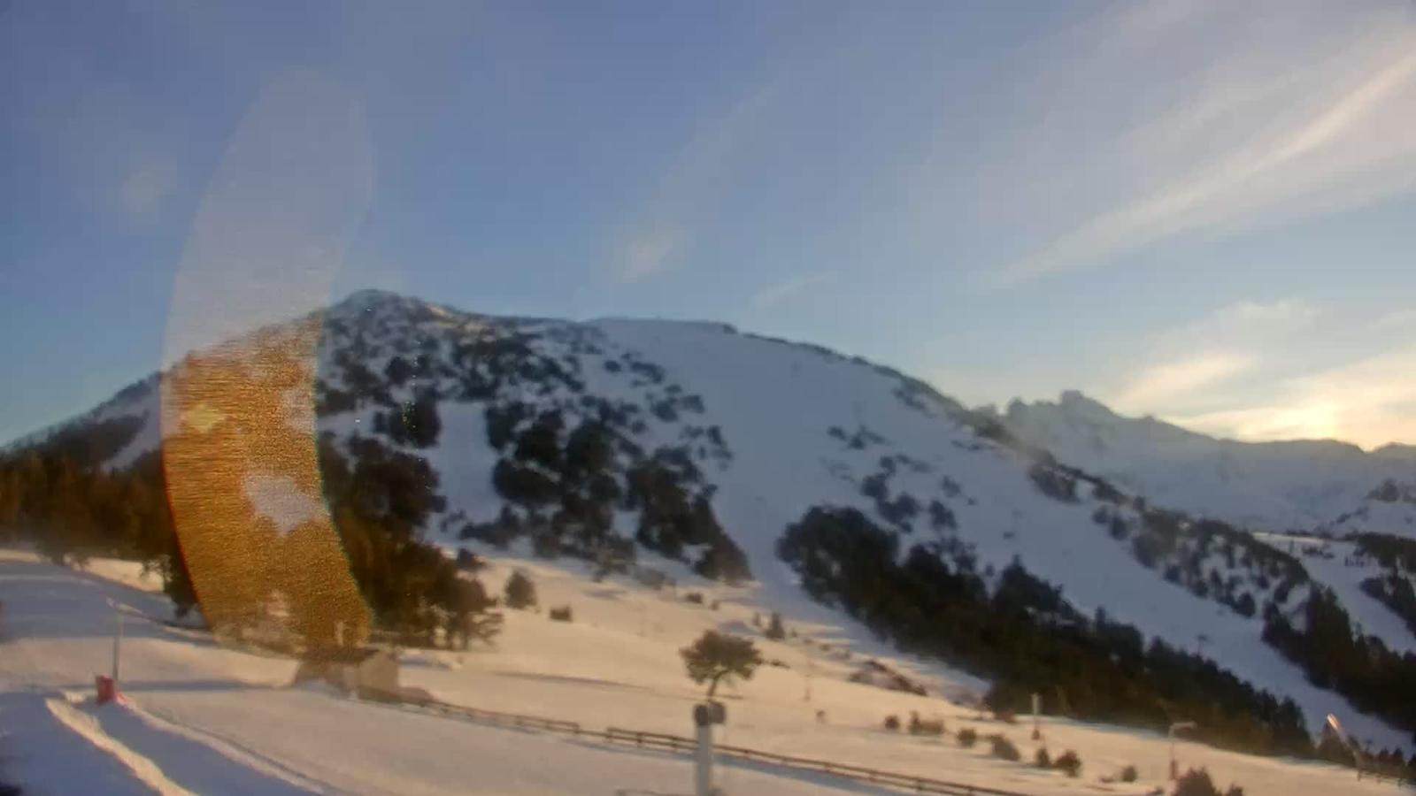 Webcam Ax 3 Domaines: Saquet 2000m