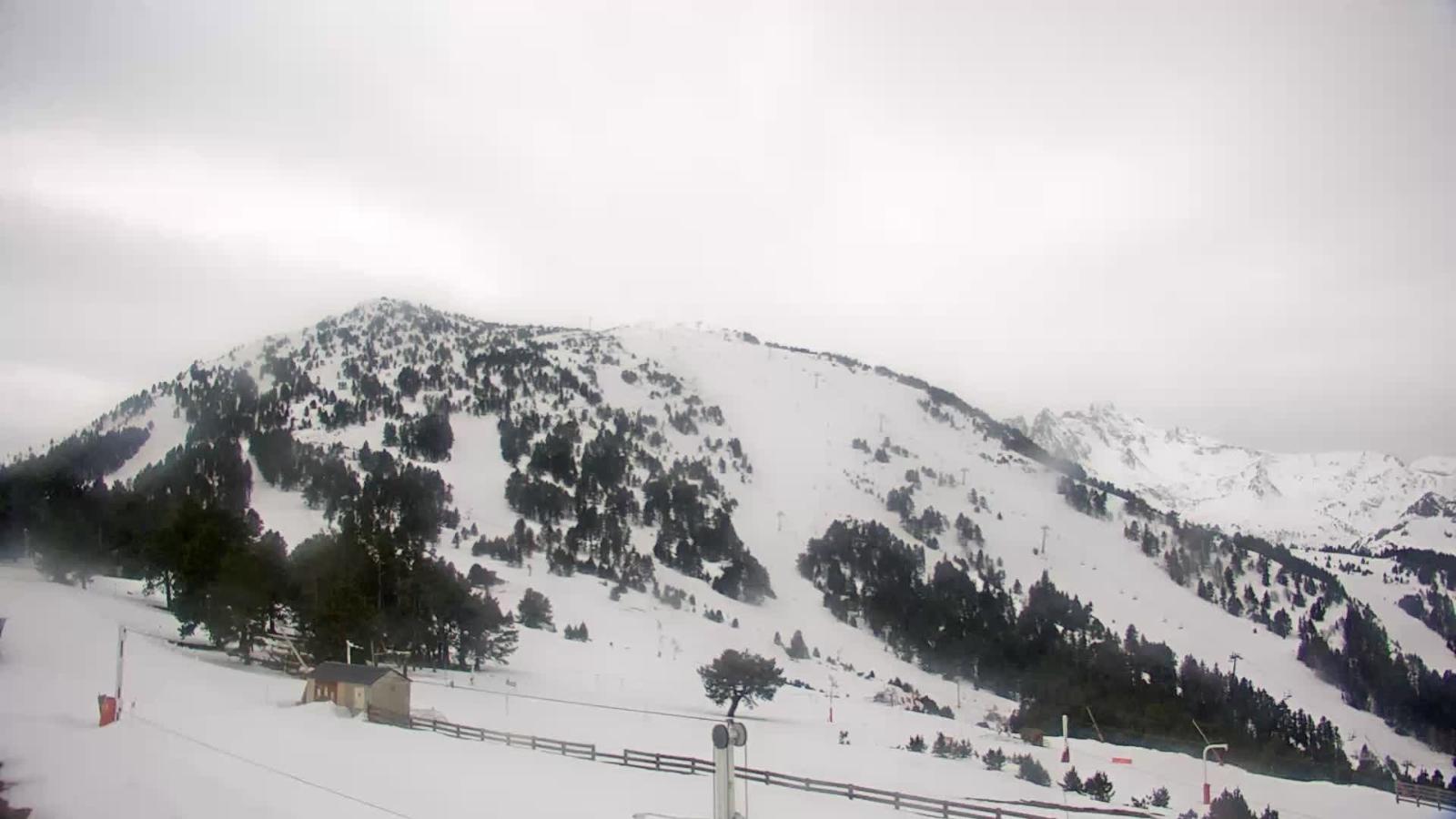 Webcam Ax 3 Domaines: Saquet 2000m